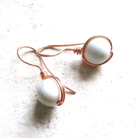 Tranquility! Calming Minimalist & Scrumptious Stone + Copper Dangle Earrings! - Picture 6 of 8